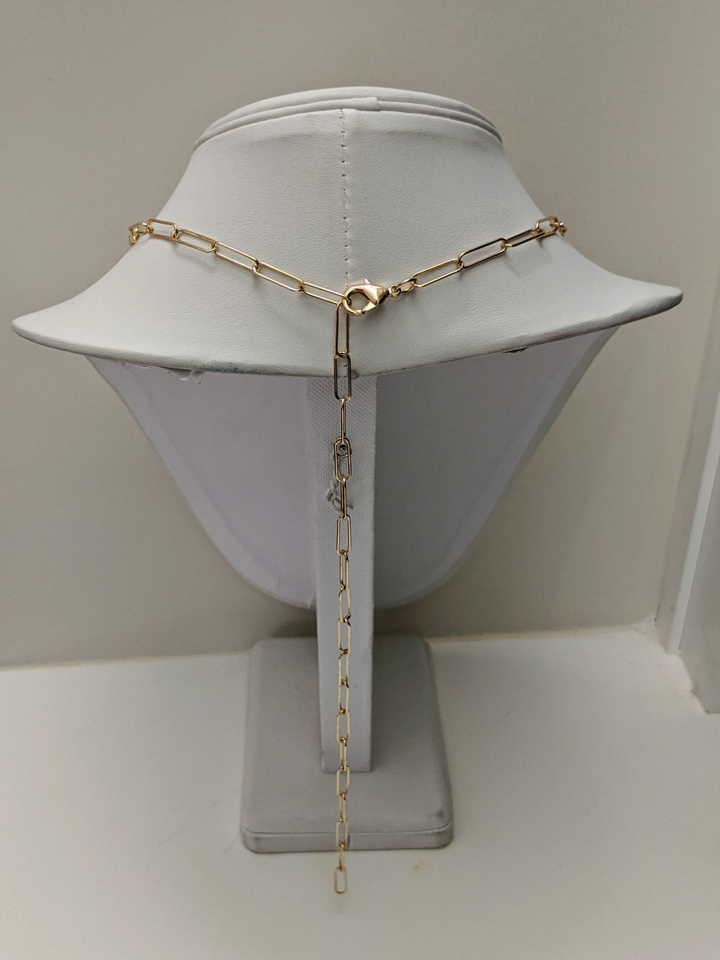 Basic Paperclip Chain Necklace in Gold
