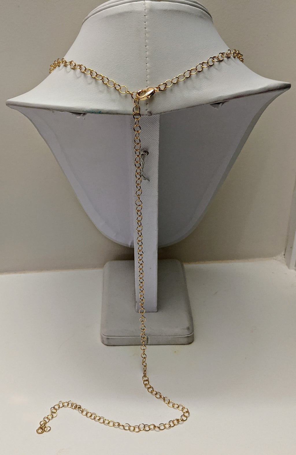 Basic Round Chain Necklace in Gold