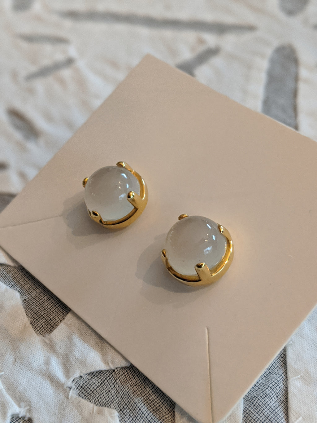 EDO Stud Earring with White Moonstone Stone in Gold