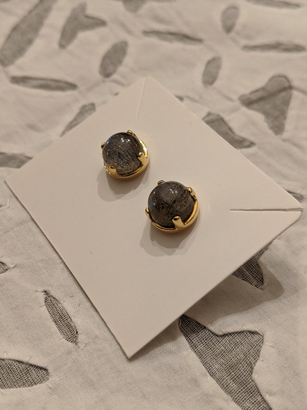 EDO Stud Earring with Labradorite Stone in Gold