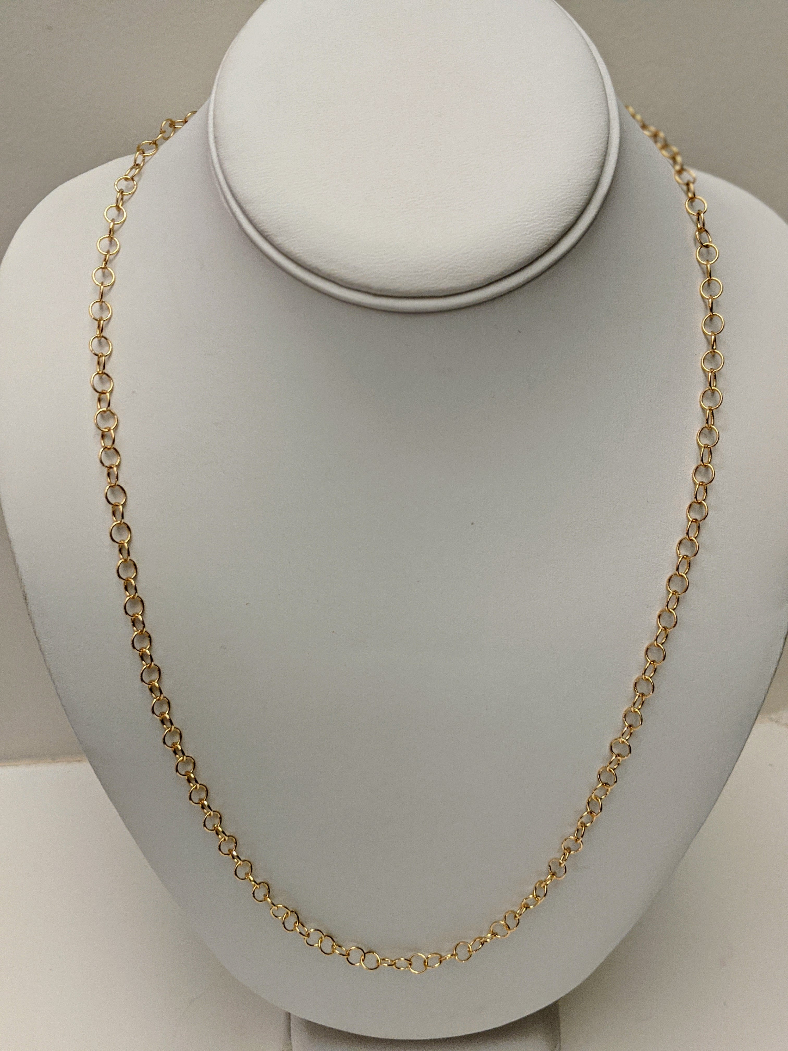 Basic Round Chain Necklace in Gold